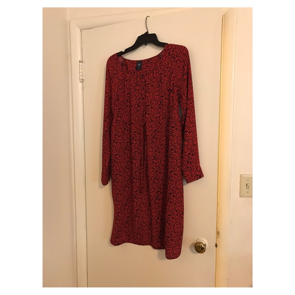 Gap Maternity Dress- nursing friendly! Size medium